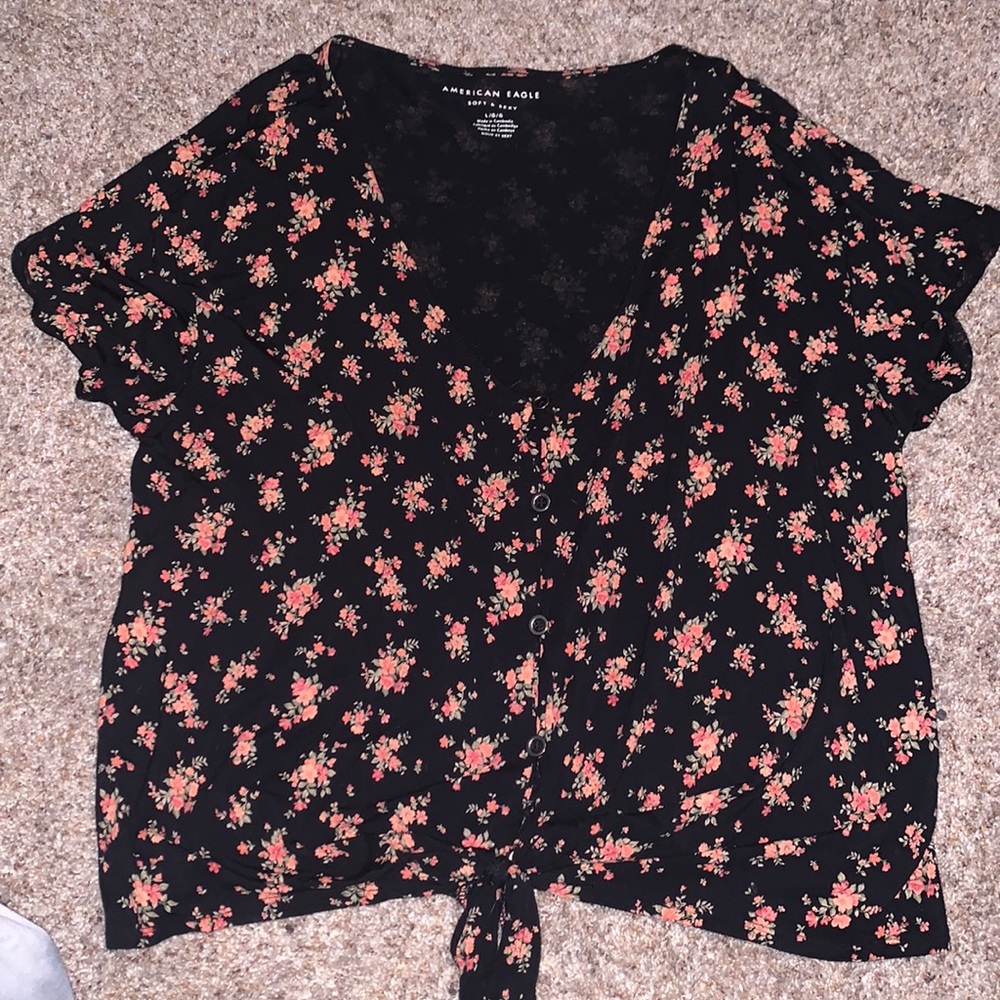 American eagle floral tee